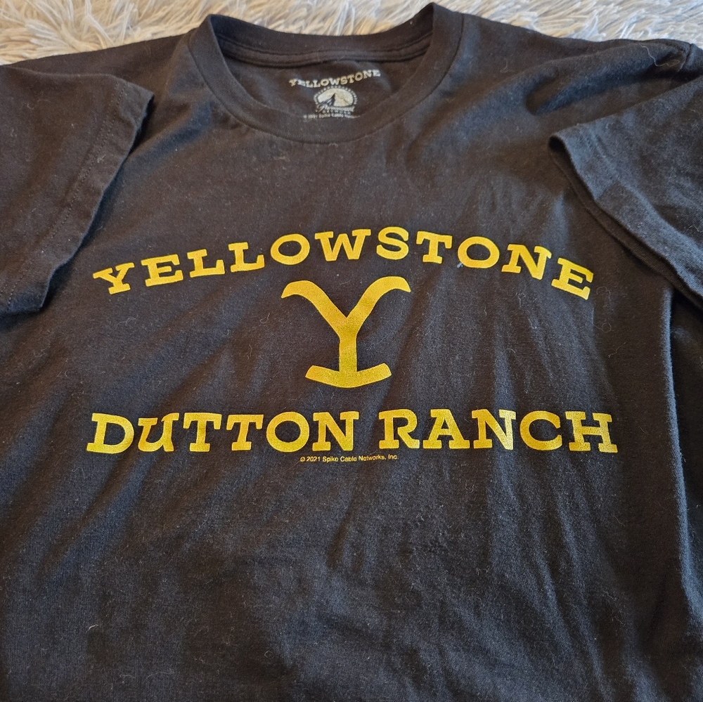 Yellowstone Dutton Ranch Size Large - Picture 4 of 8